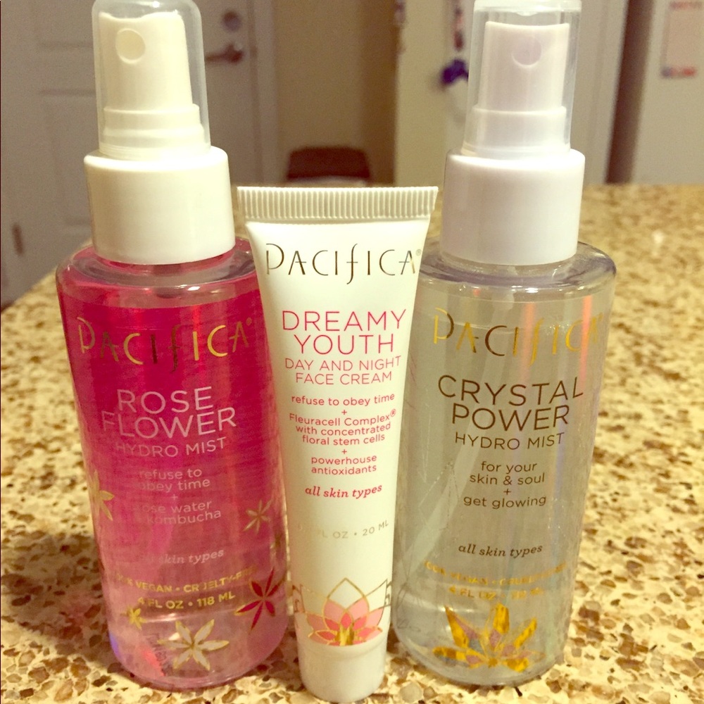 Pacifica hydro mist and lotion bundle